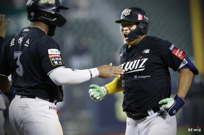 The faded 23-year-old giant's consecutive batting arches...Lee Yong-kyu 3 hits → Rosenberg 3 wins Kiwoom, KT and escape 3 consecutive losses