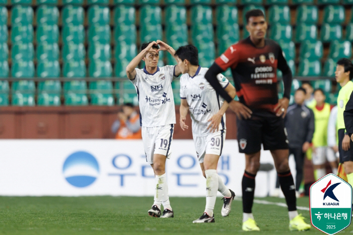 Park Sanghyuk's theatrical goal exploded. Managing director Gimcheon is scary! Oberdan Goals Overpower Pohang Steelers 21 for 2 consecutive wins → Jump to 2nd place