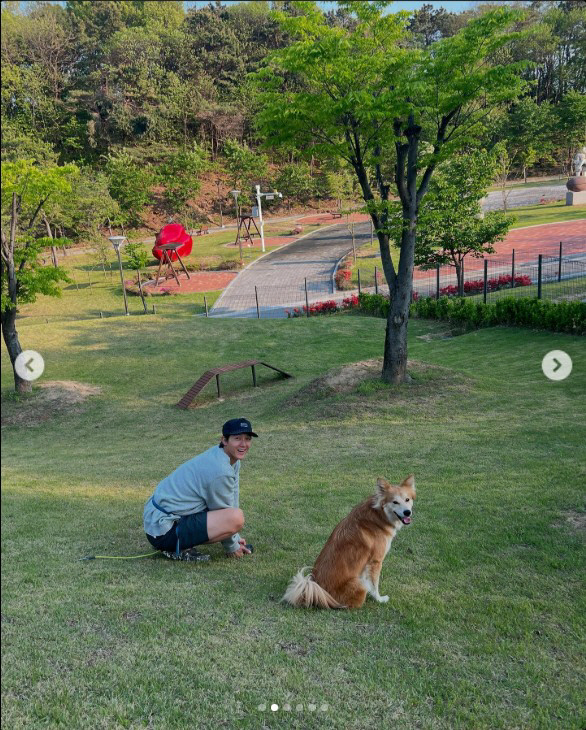 ♥ Lee Ki-woo, 9 years younger, alongside his closed wife...Undisclosed until the end