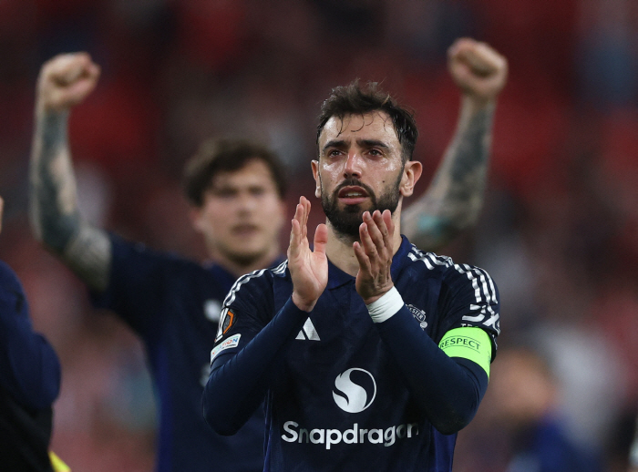 No. 16 Tottenham → No. 14 Manchester United meet in the final and humiliate them in the EPL, and a big twist in Europa...The joy of SON's return clock gets faster