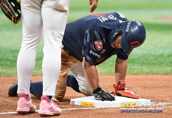 The third baseman, who gave a knee kick to the cheeky Ma Huang's hip, tormented the team's loss 80% of the time