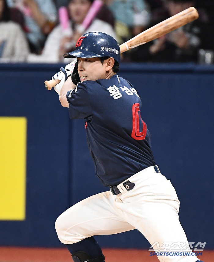 The third baseman, who gave a knee kick to the cheeky Ma Huang's hip, tormented the team's loss 80% of the time