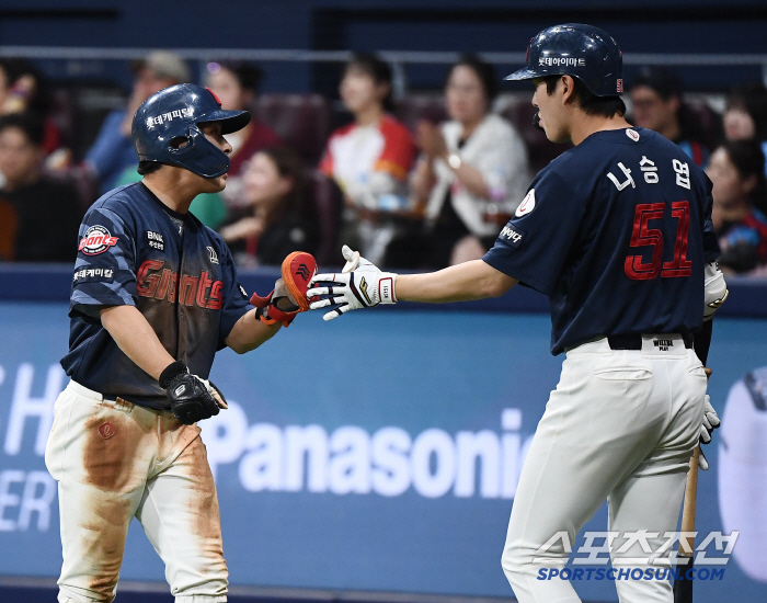 The third baseman, who gave a knee kick to the cheeky Ma Huang's hip, tormented the team's loss 80% of the time