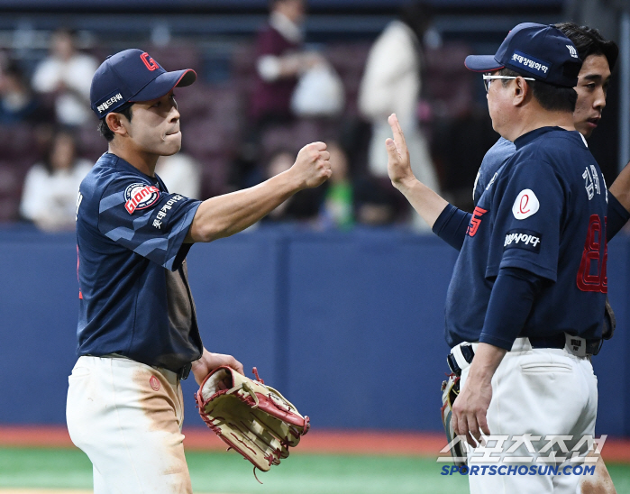The third baseman, who gave a knee kick to the cheeky Ma Huang's hip, tormented the team's loss 80% of the time