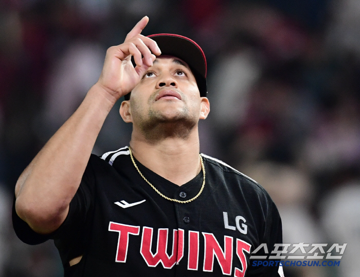 Without seven innings, the break in June is also upset at the request for replacement. Chirinos, who entered the special management of foreign ace, is fatal without Chirinos. 