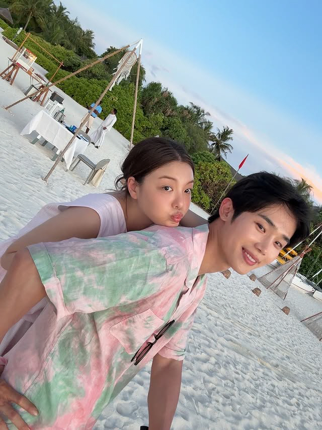 Ailee ♥ Choi Si Hoon shot Dubai and Maldives..Sweet kisses on a luxurious honeymoon