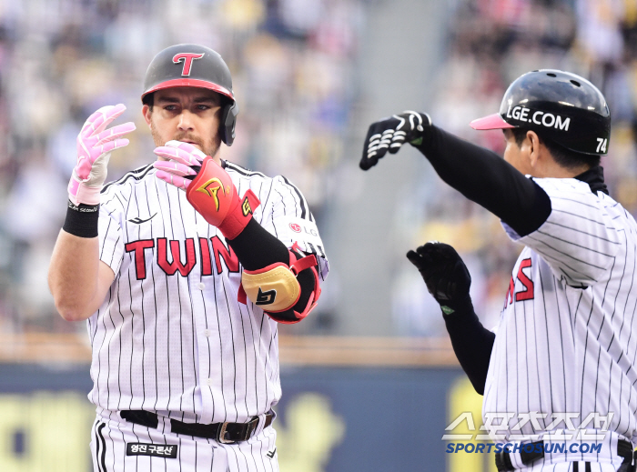 How could you be this cute? Photos of LG players Elin's days, released ahead of Children's Day