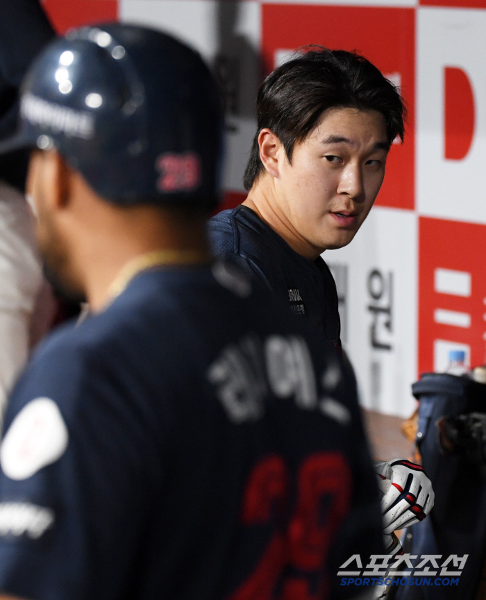 It's not a talent that ML coveted for no reason. He saved his instinct to hit the scoring position with a batting average of 4%, and even Kim Won-joong, Blon
