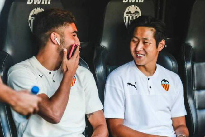 Kangin, I'm alive! Lee Kang-in's best friend striker, who had given up on recruiting a new striker, was turned away in a season