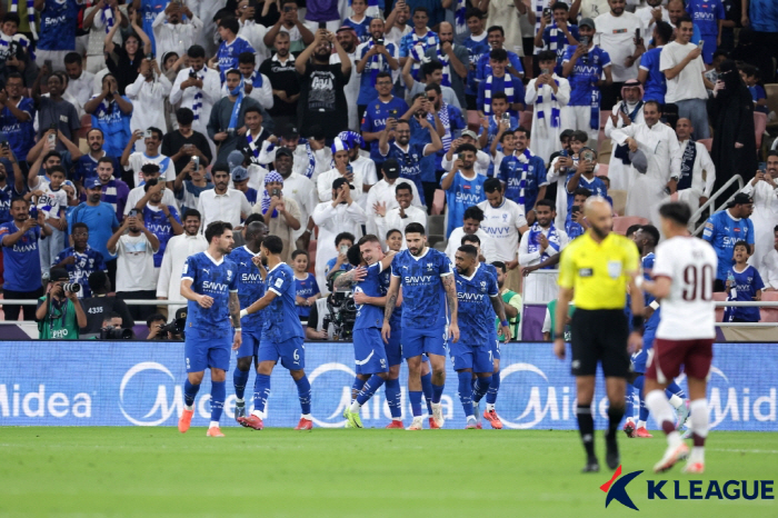 Jesus, who refused to shake hands with Lee Jung-hyo, was dismissed three days after Al Hilal Acham was eliminated