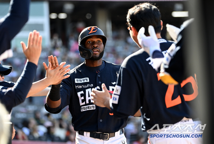 3 consecutive wins → 8 consecutive wins → 6 consecutive wins again! KIA to sweep 2 consecutive games...First place, super close pressure 