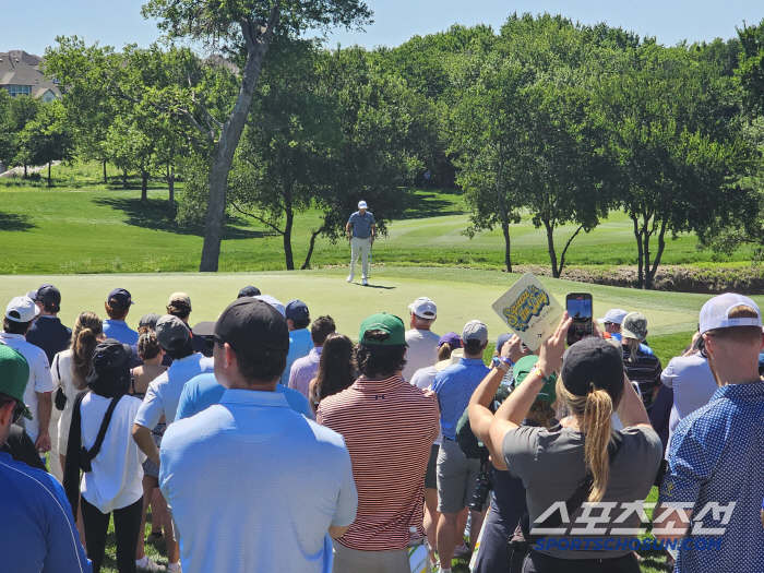 The difference between college and elementary school students is 54 holes 23 under, is it real? The world's No. 1 Scheffler game, and when I watched it in person