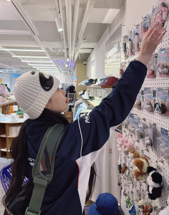 Hyun-ah, ♥ Yong Jun-hyung is on a date. Lip Chuu's cute spirit is passing by like crazy