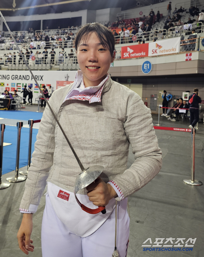 Jeon Ha-young, who was called Oh Sang-wook, won the SKT Grand Prix 女 Sabres for the first time in history, and now tries the World Championship and the Championship!
