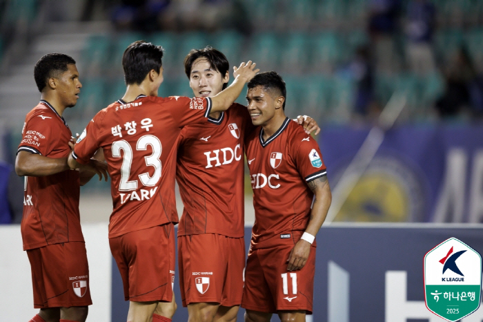 Jung Jae-min Theater's Final Goal → E-Land took the 2nd place leap forward, and Incheon led by 21 wins against Seongnam, 30 wins against Gimpo 5 consecutive wins