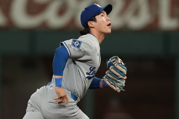 Kim Hye-sung Appears After 1 a.m. Making his big league debut with a second base