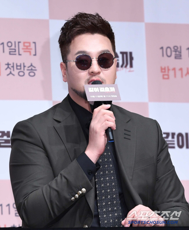 Kim Tae-woo Hosts Burger Party for Children’s Day