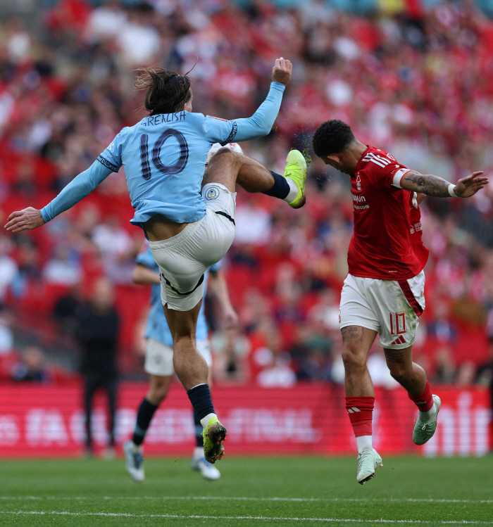 Liverpool, 185 billion won! Signing for EPL Best 11 MF?...Legendary Praise Underrated Player
