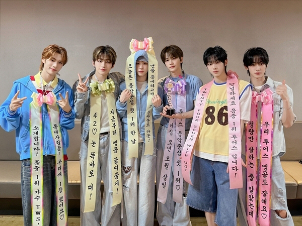 TWS Wins First ‘Music Core’ Trophy, Sweeps Five Shows in a Week