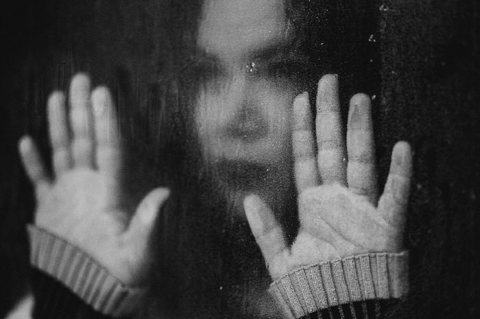 Schizophrenia that begins in the late teens, what causes and treatments?