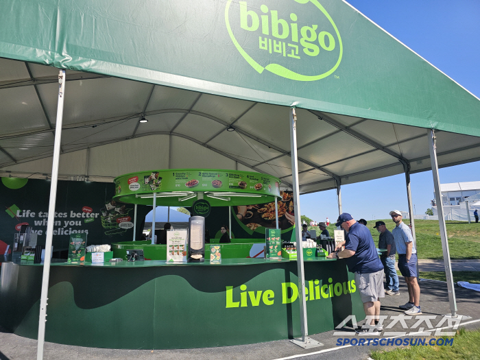 I tried eating bibimbap at a golf course in the U.S. at the CJ Cup. 