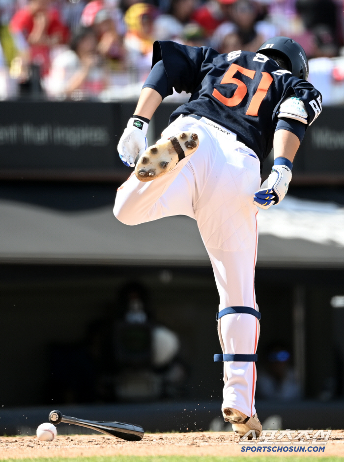 It was an intolerable mistake  A check on a new slugger in his third year → A word from the head coach on the replacement of the blame castle (Daejeon site)