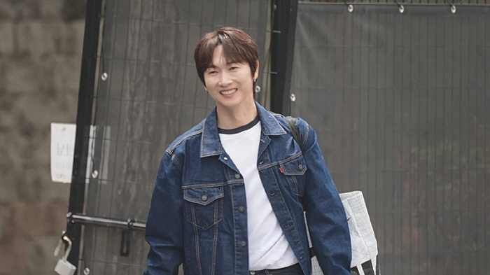 Jang Woo-hyuk is 14 years younger than his blind date, holding hands and taping...Tulips in tennis clothes (groom class)