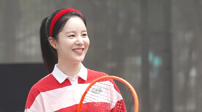 Jang Woo-hyuk is 14 years younger than his blind date, holding hands and taping...Tulips in tennis clothes (groom class)