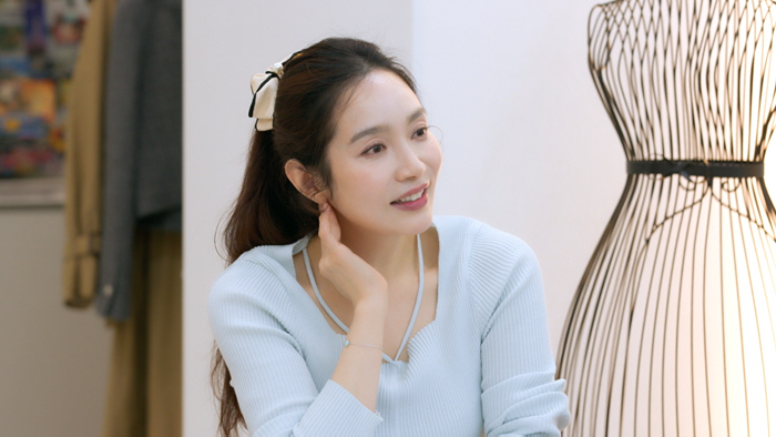 Lee Min-young, after 12 days of marriage..I've been suffering from rumors for 20 years, and I almost got aphasia
