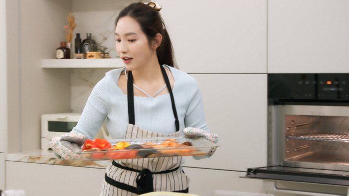 Lee Min-young dies of love cells at the mention of re-marriage, which caused her to shut up and live only 12 days after marriage (because she's single)