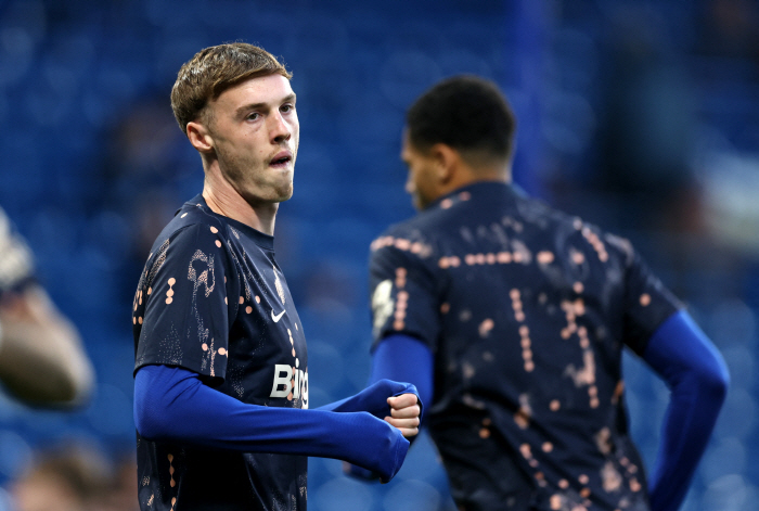 Manchester United EPL makes the greatest traitor ever! 39 goals and 24 assists to prepare for the recruitment of Ballon d'Or-class talent. If he fails to make the UCL, he seriously considers transferring