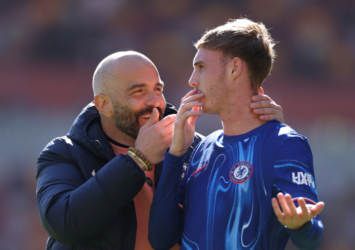 Manchester United EPL makes the greatest traitor ever! 39 goals and 24 assists to prepare for the recruitment of Ballon d'Or-class talent. If he fails to make the UCL, he seriously considers transferring