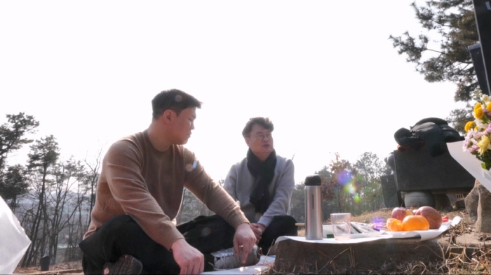 Mom! Dad's dead Yeo Kyung-rae is shocked to witness death at the age of five for 62 years, but it's vivid (with my dad)