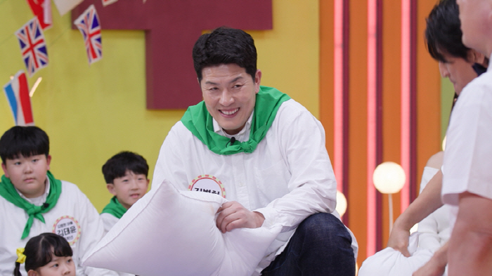Park Hyunbin, 7 years old daughter, father looks handsome only..He's so cute with his doll-like appearance