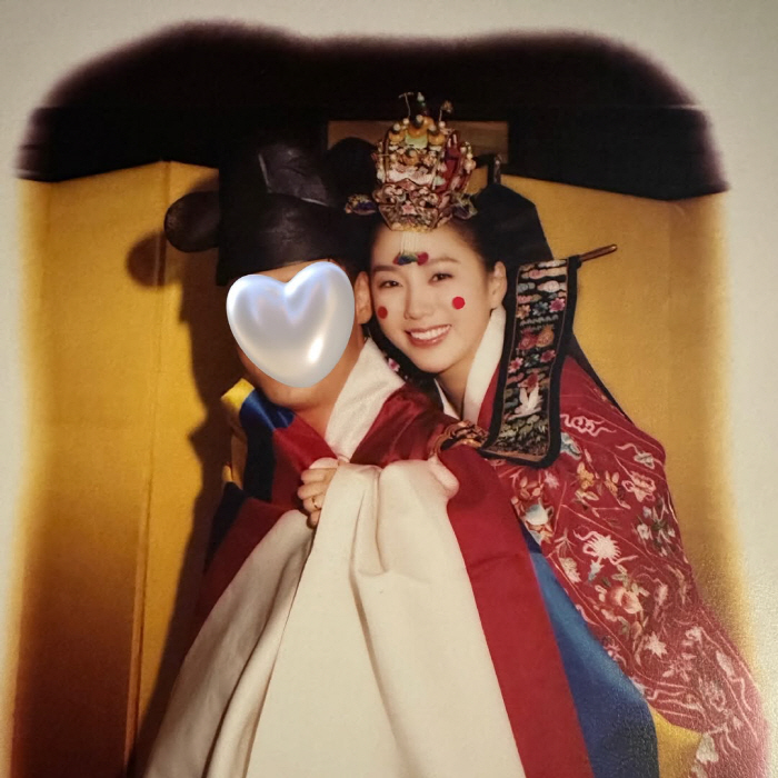 Park Joo-mi's wedding picture 25 years ago..♥ Promise of eternal love with your husband