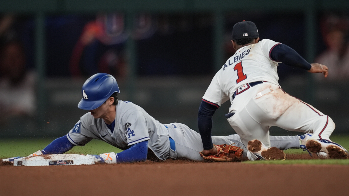 Second base steal → 3rd base surprise possession, pinch runner Kim Hye-sung made ATL fans nervous in the 9th inningHowever, LAD, who missed the tie chance, ended seven consecutive wins