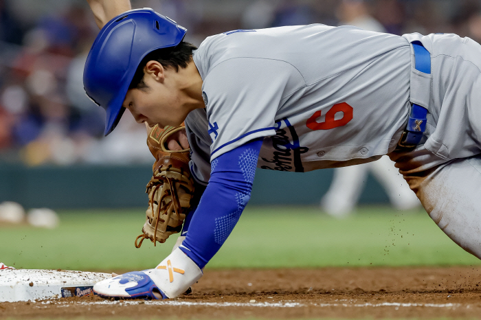 Second base steal → 3rd base surprise possession, pinch runner Kim Hye-sung made ATL fans nervous in the 9th inningHowever, LAD, who missed the tie chance, ended seven consecutive wins