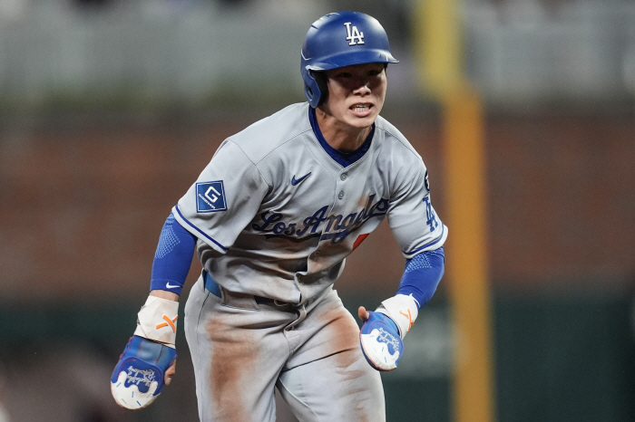 Second base steal → 3rd base surprise possession, pinch runner Kim Hye-sung made ATL fans nervous in the 9th inningHowever, LAD, who missed the tie chance, ended seven consecutive wins