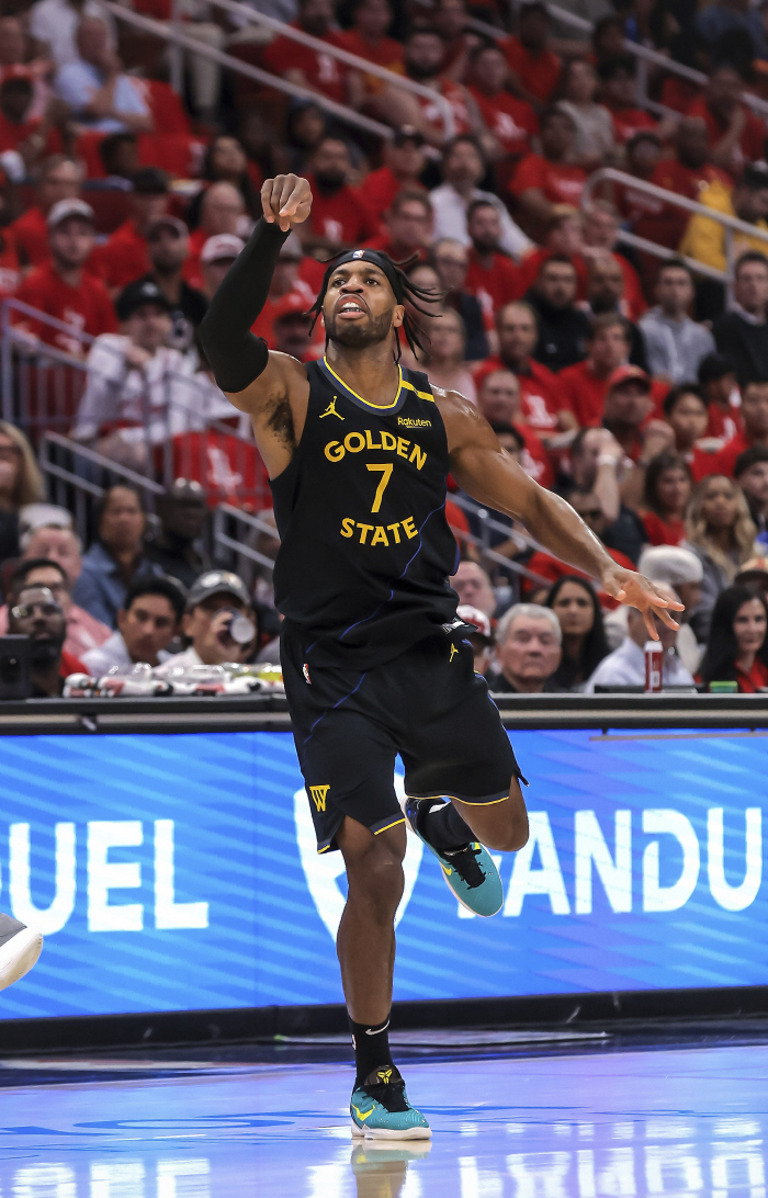 Secret weapon 81.8% hit the 3-point shot  PODN Butler dominate the match. GS won 103 to 89 against Houston after a blood fight in Game 7. Upset, and the last one in the West semifinals