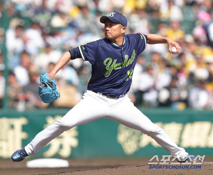 Selection of a 45-year-old man who beat a 21-year-old left-hander, age restriction is only a reference