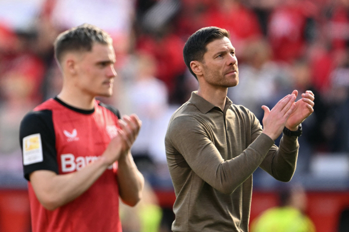 A big twist Real Madrid  Manchester City simultaneously rejected, and a superstar born in 2003 goes to Munich unconditionally