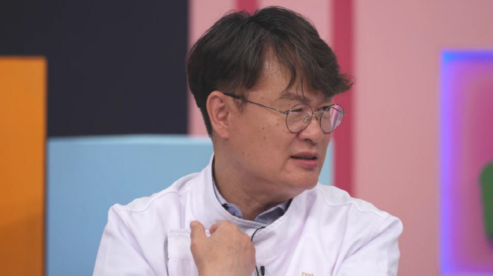 If I go to Chef Yeo Kyung-rae, there's a red cafe? It's not like there's nothing to talk about