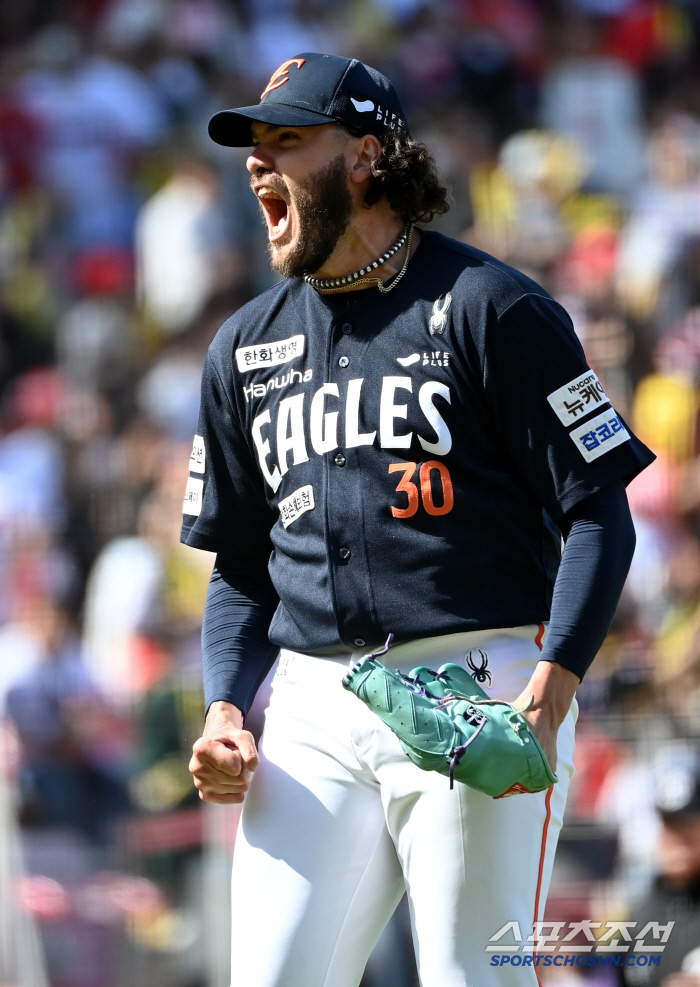 I'm in third place, but I'm nervous! Choi Jun-yong is about to return? ...Kim Tae-hyung's bullpen drought in his second year → Deep sigh