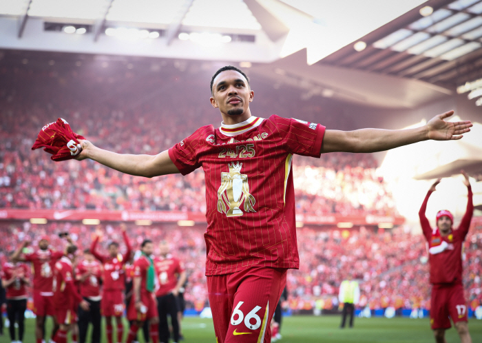 I've had fun so far. Salah, Egypt → Farewell to Alexander Arnold, the special helper