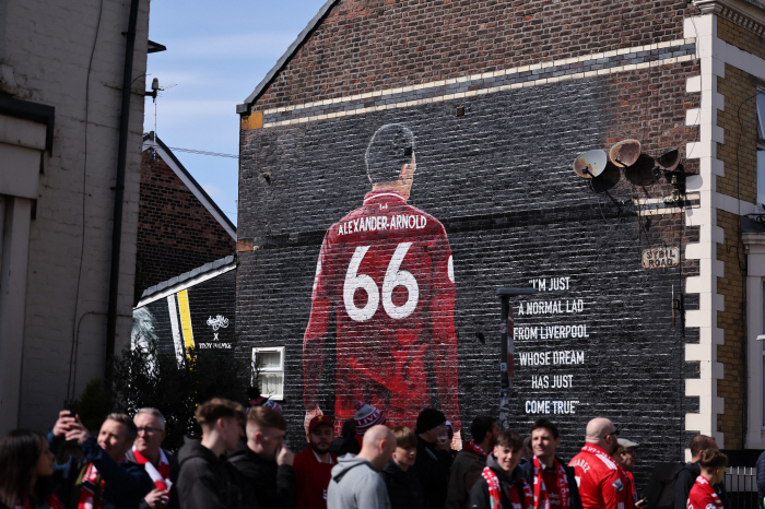 I've had fun so far. Salah, Egypt → Farewell to Alexander Arnold, the special helper