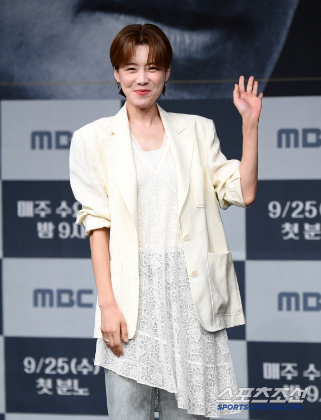 Jang Do-yeon, bring angry Kyu-hyun to Ras' malicious comments...If it's cut, I'll take the chair with me. (Salon Drip 2)