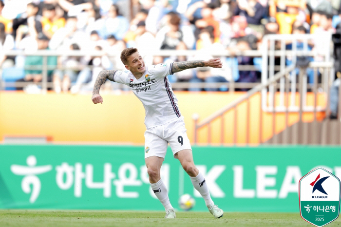 Kim Dong-joon's fatal mistake Lee Ji-ho's 3rd goal Kangwon, Jeju's enemy team 30 wins...Re-verification of natural enemies