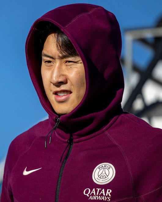 Lee Kang-in, who deleted PSG from SNS, showcase in front of Arteta? Participation in training, walking status PSG can also be transferred, Arsenal welcome