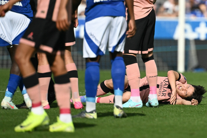 Lee Kang-in, who deleted PSG from SNS, showcase in front of Arteta? Participation in training, walking status PSG can also be transferred, Arsenal welcome