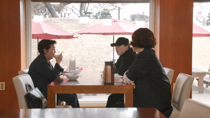 Lee Seung-yeon, three-way face-to-face with her real mother and stepmother..It's ridiculous, but it's not funny. American style